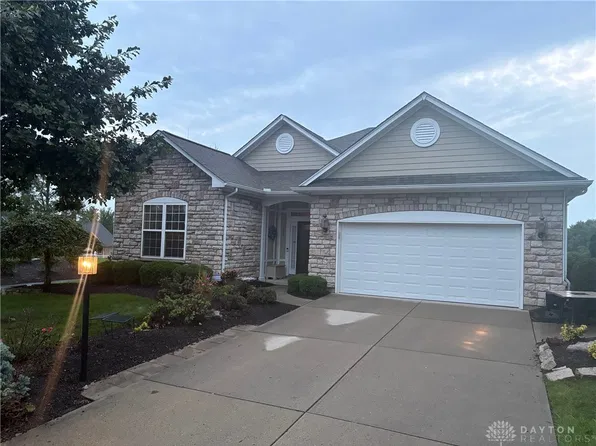 674 Carrick Dr, Dayton, OH 45458