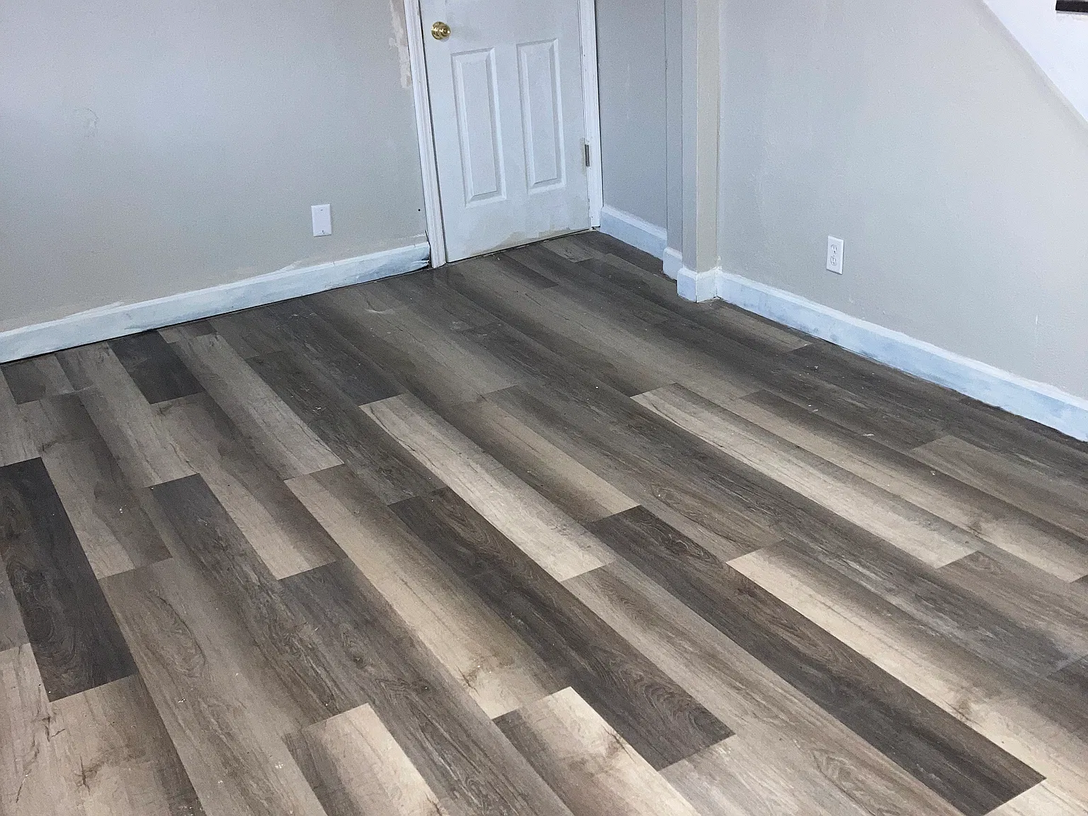 702 N Lincoln St — Photo 4