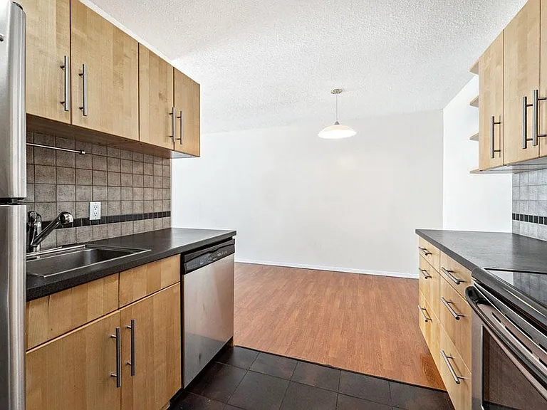 777 W 7th Ave #205 — Photo 8