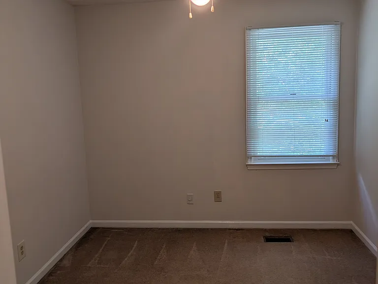 106 Bethany Ln — Photo 17