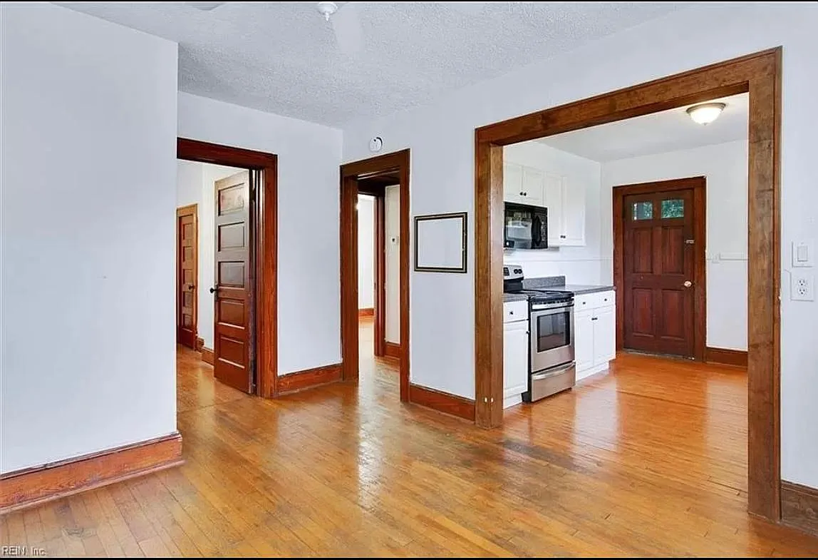 2 bed, 1000 sqft, $1,550 — Photo 4