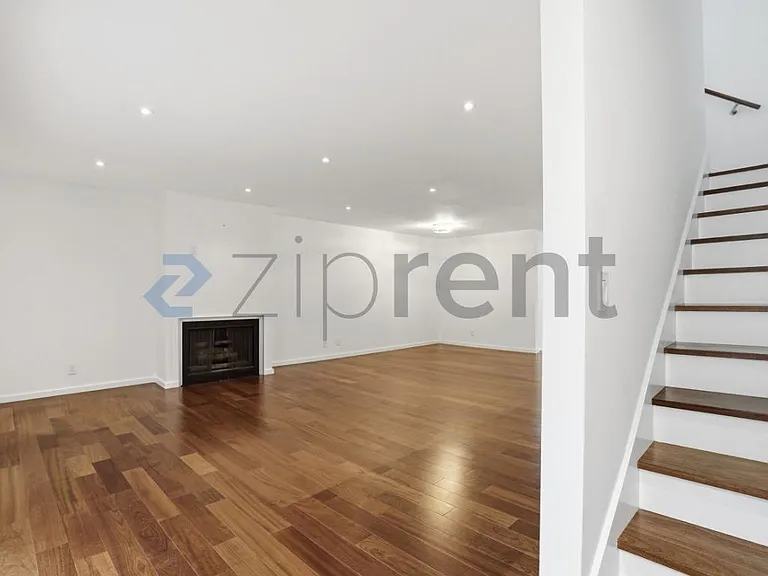 1200 Opal St #22 — Photo 4