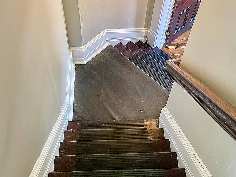 215 E Prospect St — Photo 14