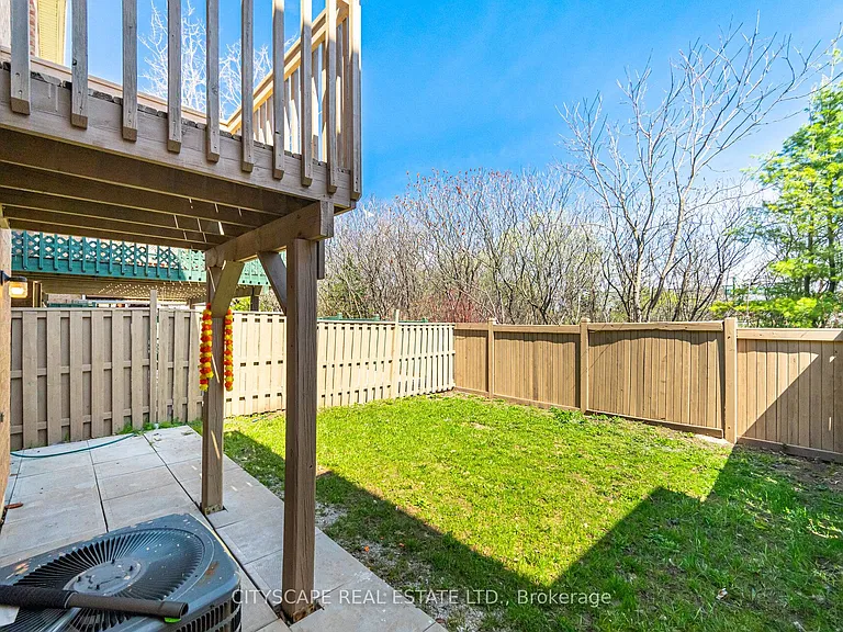 106 Tianalee Cres #UPPER — Photo 34