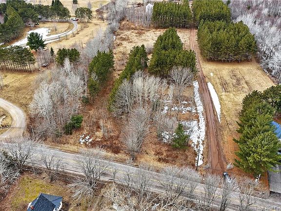 4th image of 641 Dover Rd