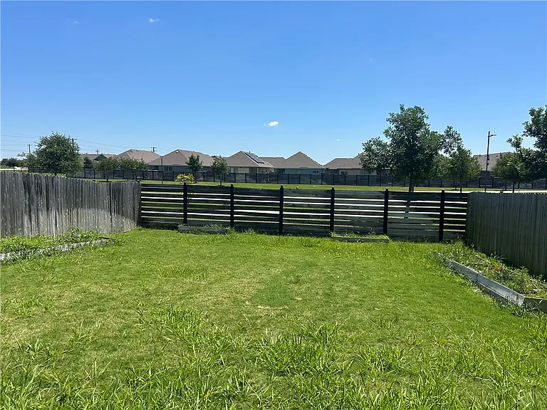 1218 Amistad Loop — Photo 18