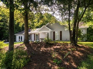 5500 Crabapple Ct, Greensboro, NC 27405