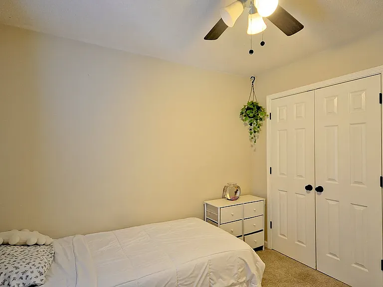 422 Woodale Dr — Photo 26