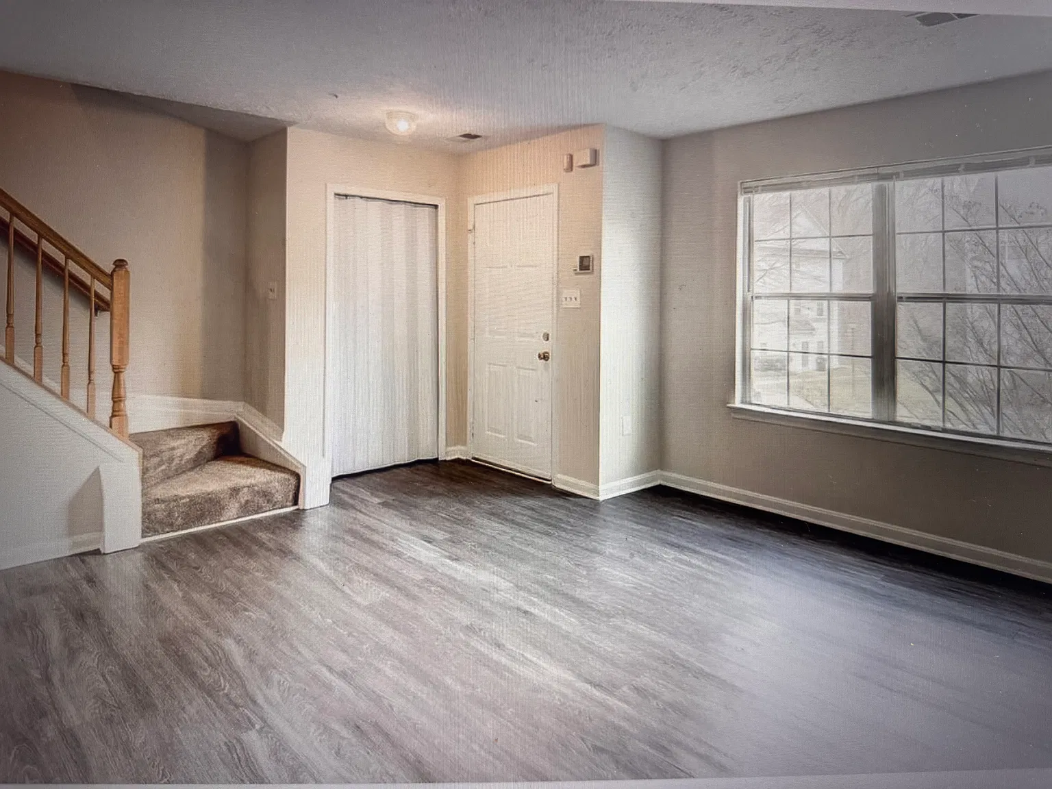 3 bed, 2.5 bath, 1900 sqft, $2,800 — Photo 3