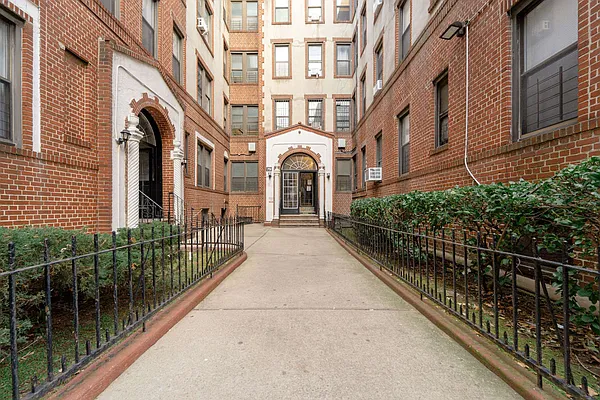 Rented by Compass | media 5
