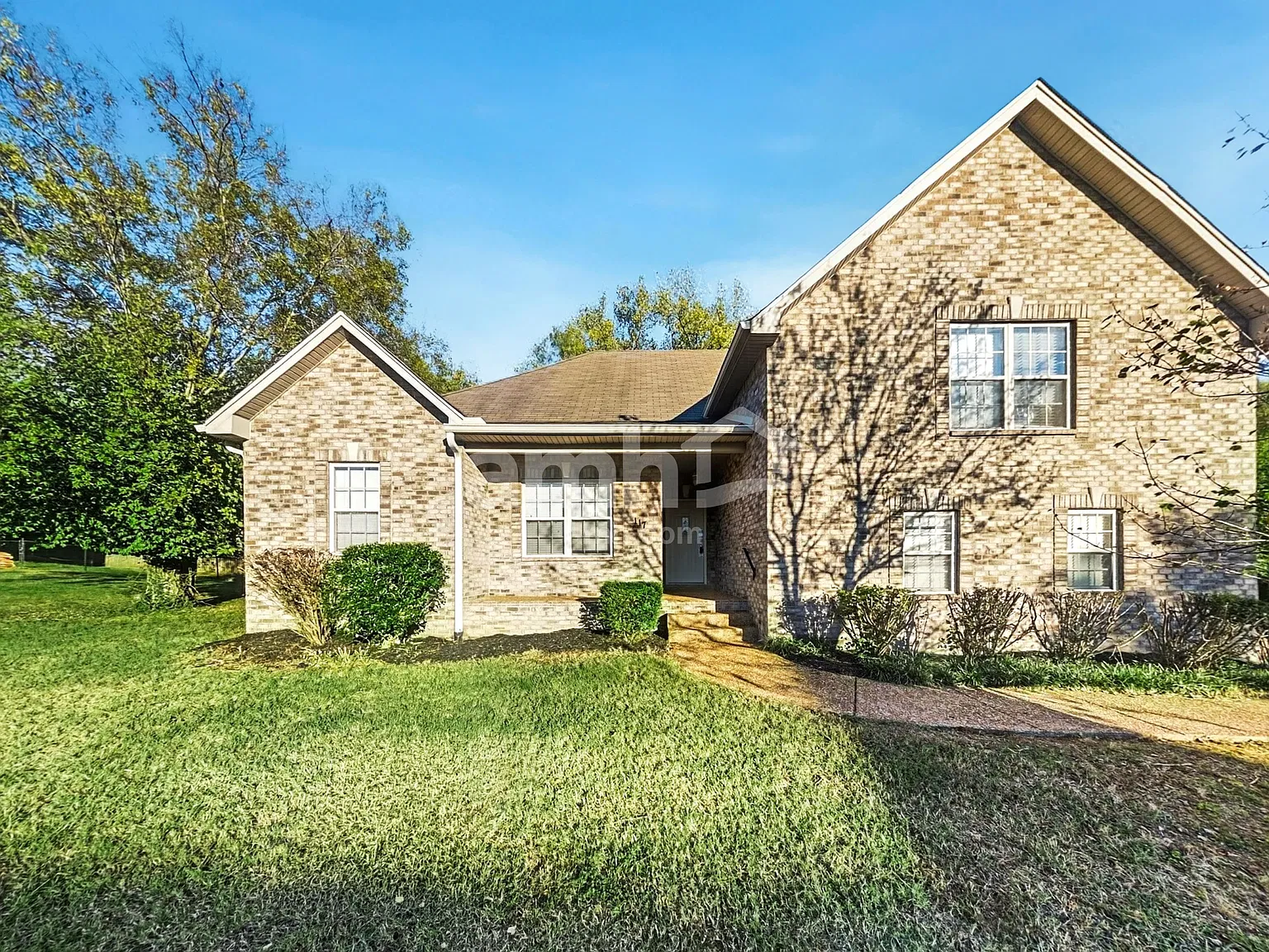 3 bed, 2.5 bath, 1975 sqft, $2,625 — Photo 1