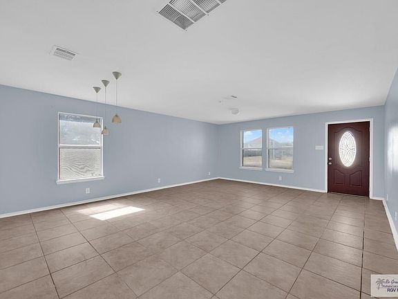 4th image of 1323 Rio Comal Cir