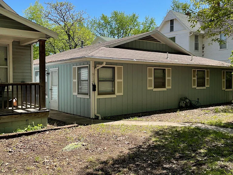 912 Missouri St — Photo 4