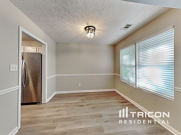 5th image of 156 Melinda Dr