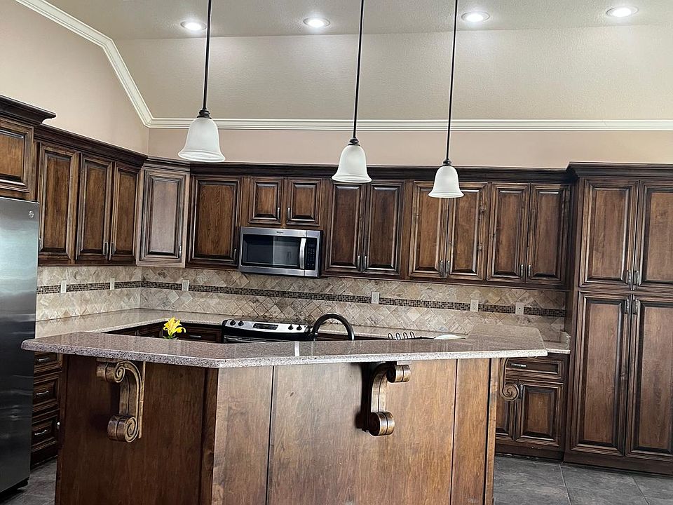 1st image of 1005 Mark Cir