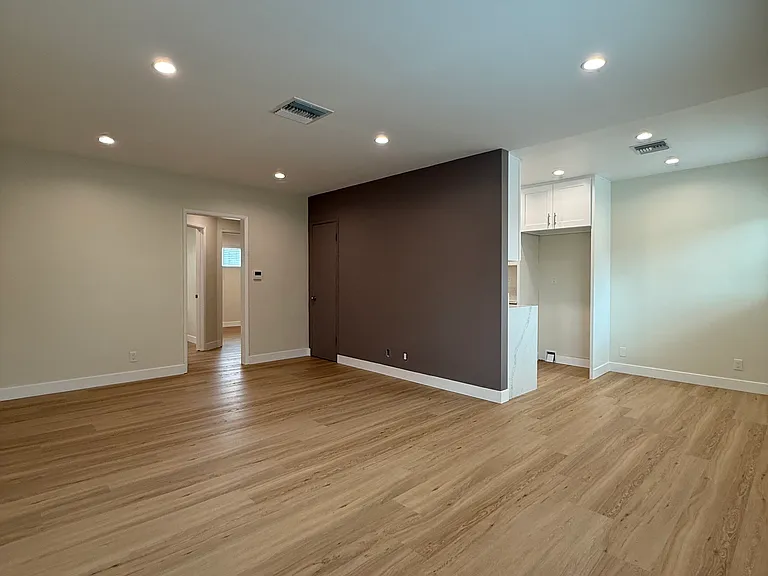4904 Tujunga Ave #6 — Photo 5