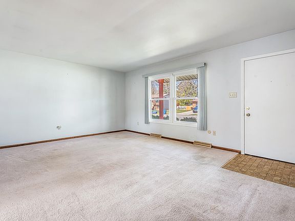 3rd image of 1845 W 99th Pl