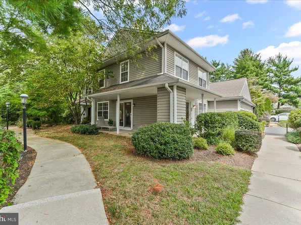 266 Stanton Ct, Glen Mills, PA 19342