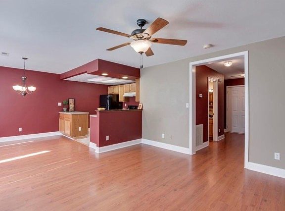 3rd image of 516 Cupola Way