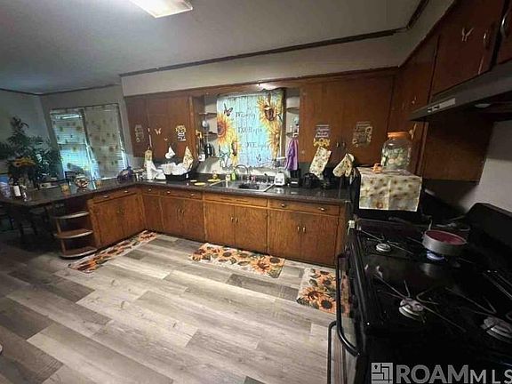 3rd image of 8457 Mandella Ln
