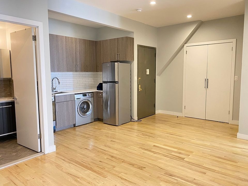 1st image of 694 9th Ave #4B