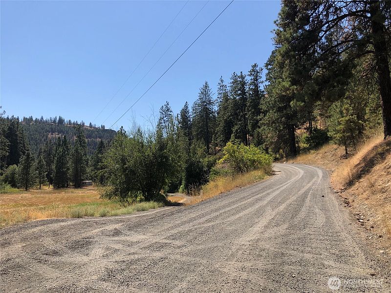 17th image of 32900 Hawk Creek Ranch Rd N