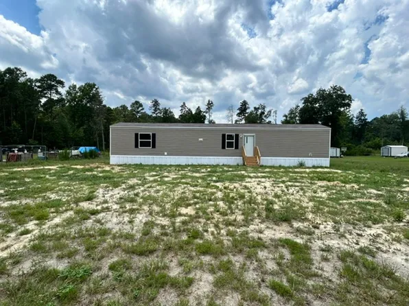 182 Zeb Rd, Fairmont, NC 28340