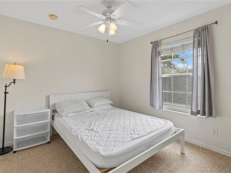 932 Pawstand Rd — Photo 16