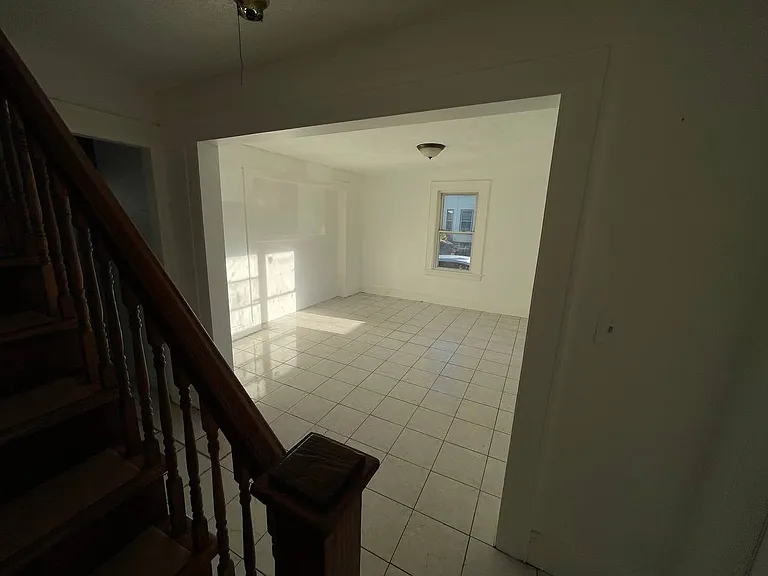 672 Brooks St #672 — Photo 7