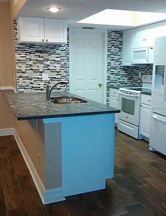 3rd image of 706 Florida Palms Ct