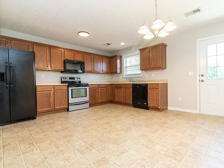 134 Twin Lakes Dr — Photo 10