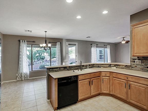 4th image of 22203 N Arrellaga Dr
