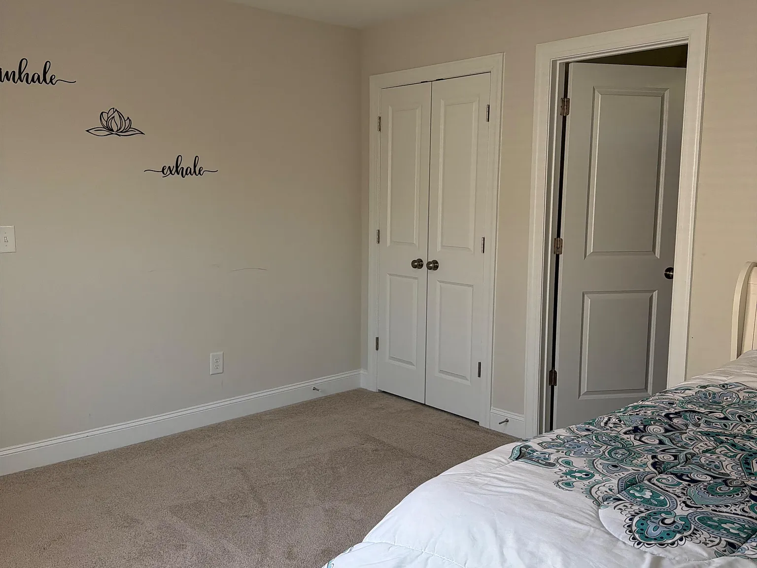 1 bed, 2.5 bath, 2755 sqft, $1,209 — Photo 2