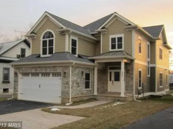 537 Great Falls St, Falls Church, VA 22046