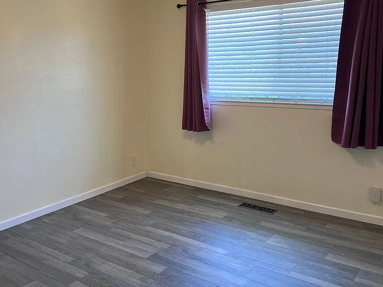 357 Willow Ave — Photo 9