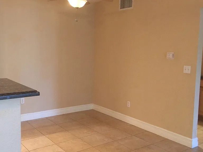 1900 Villa Palms Ct #103 — Photo 8