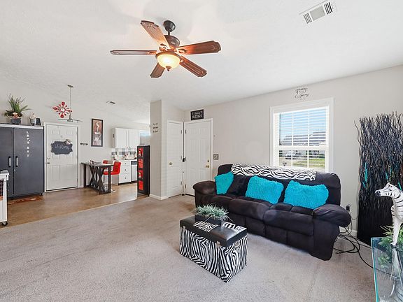 5th image of 105 Charmac Rd