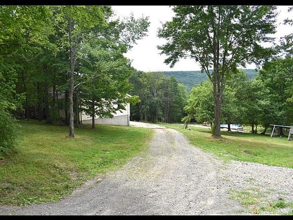 4th image of 403 Philips Rd