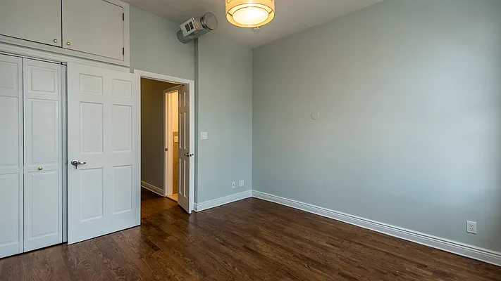 Rented by Nooklyn NYC LLC | media 17