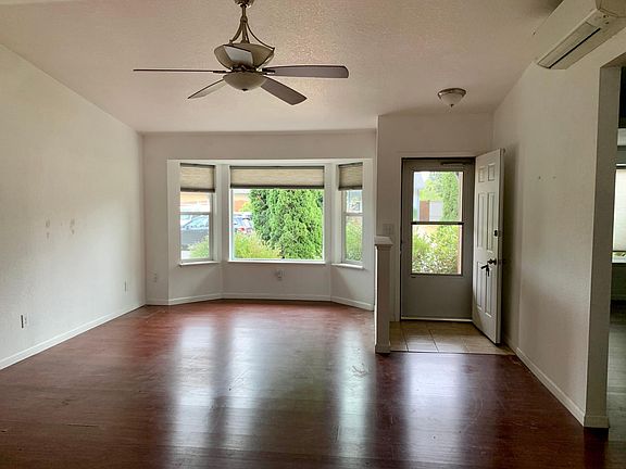For Rent: $1,900 (2 beds, 1.5 bath, 1 office)