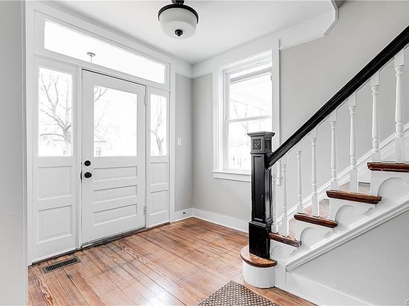 4th image of 3312 Delaware Ave