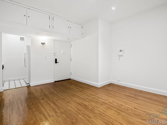 5th image of 455 Park Ave S APT 301