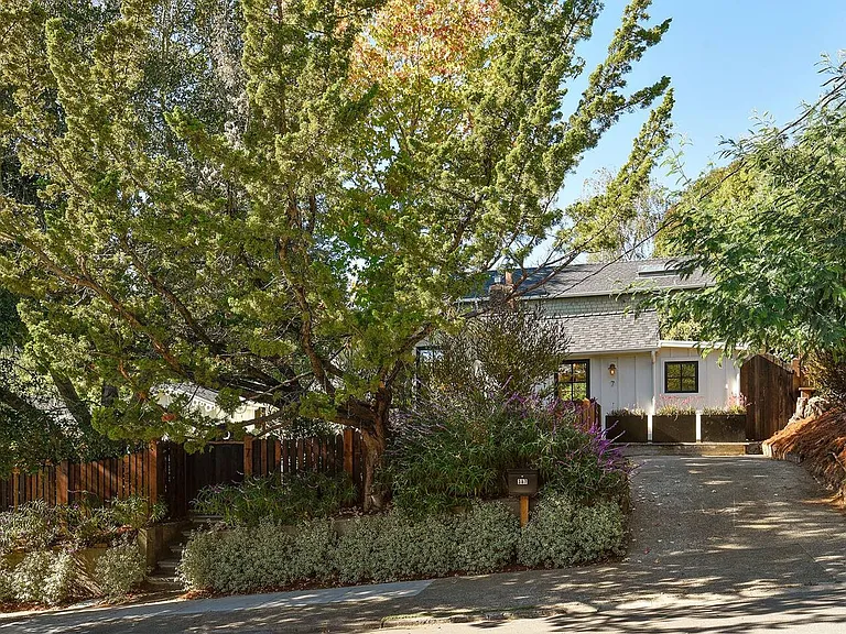 High End, Fully Furnished, Cottage In Downtown Mill Valley! Plus Optional Additional Cottage! Pro... — Photo 10