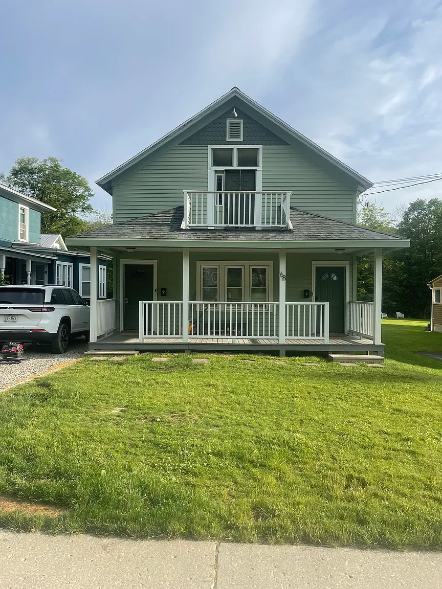 68 W University St photo 1