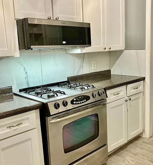 23515 Marshall St — Photo 8