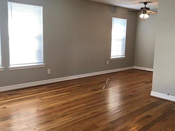 3rd image of 1320 W 24th St