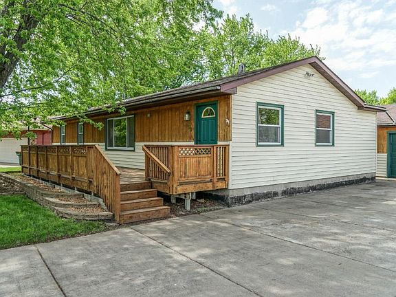 4th image of 209 117th Ln NE