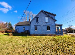 6998 Shore Rd, Shelburne, NS B0T 1W0