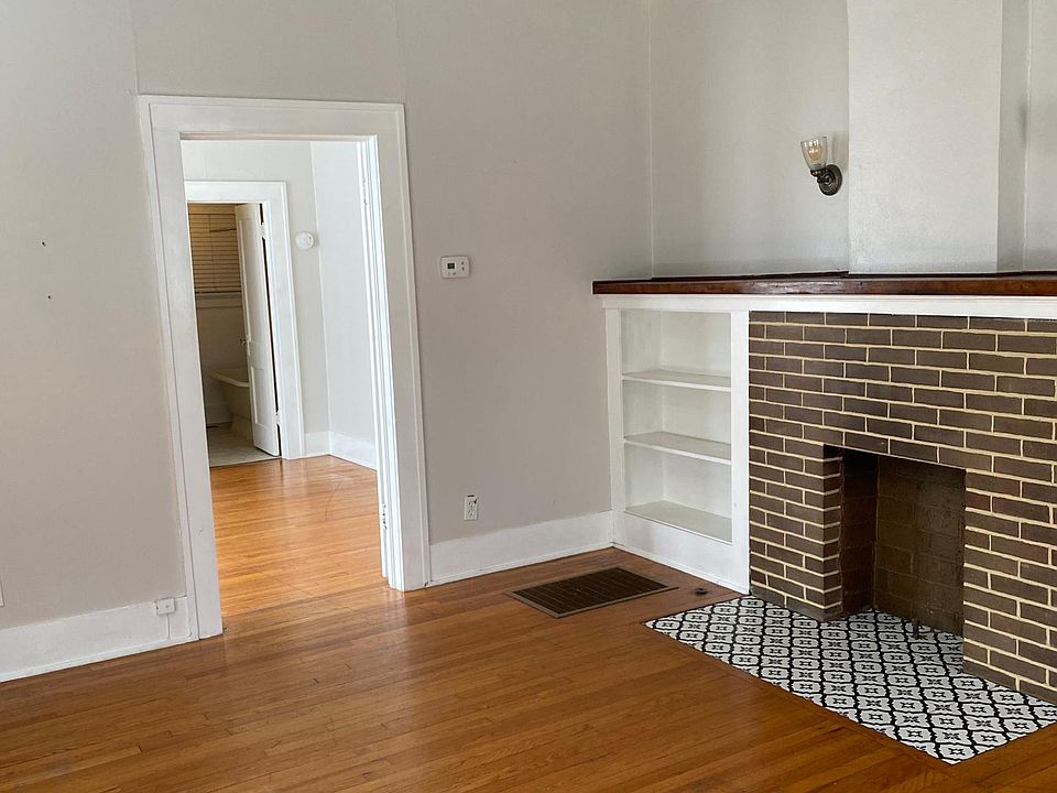 2nd image of 456 College Ave