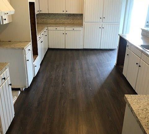 4th image of 526 E Nezpique St